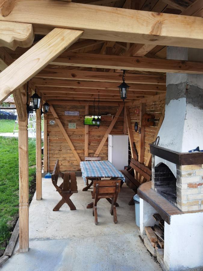 Guest House Yana Tŭrkasheni Zewnętrze zdjęcie