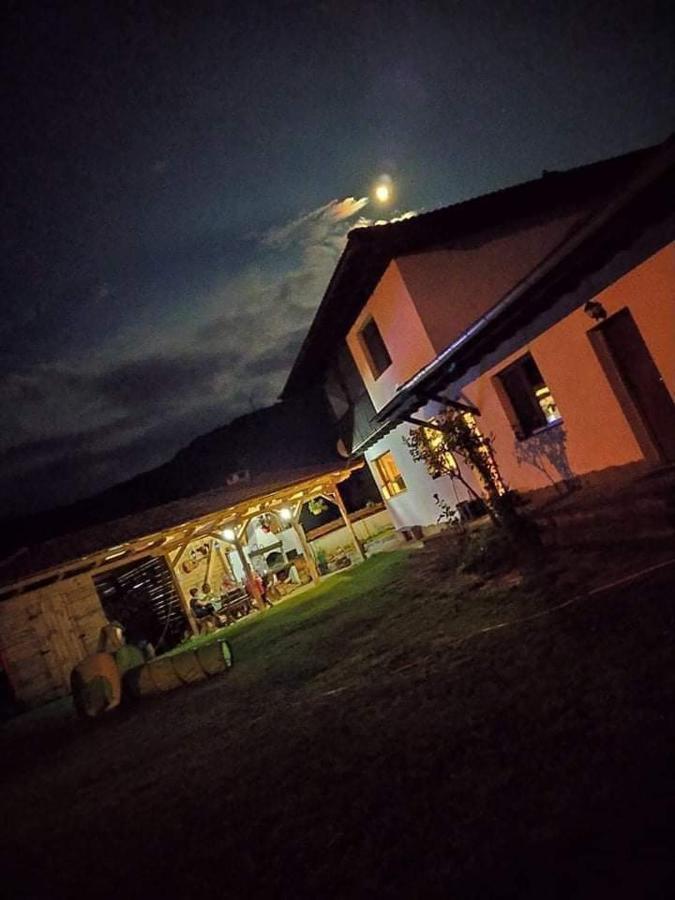 Guest House Yana Tŭrkasheni Zewnętrze zdjęcie