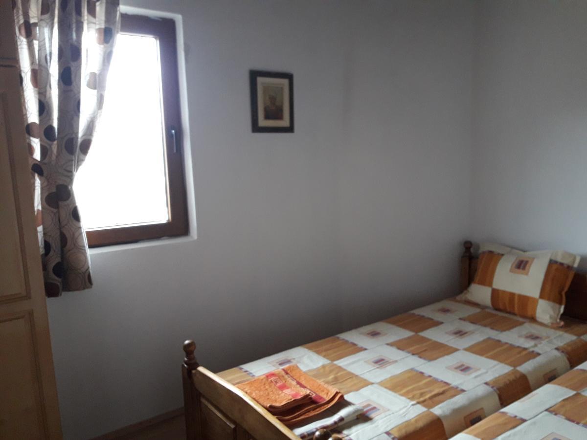 Guest House Yana Tŭrkasheni Zewnętrze zdjęcie